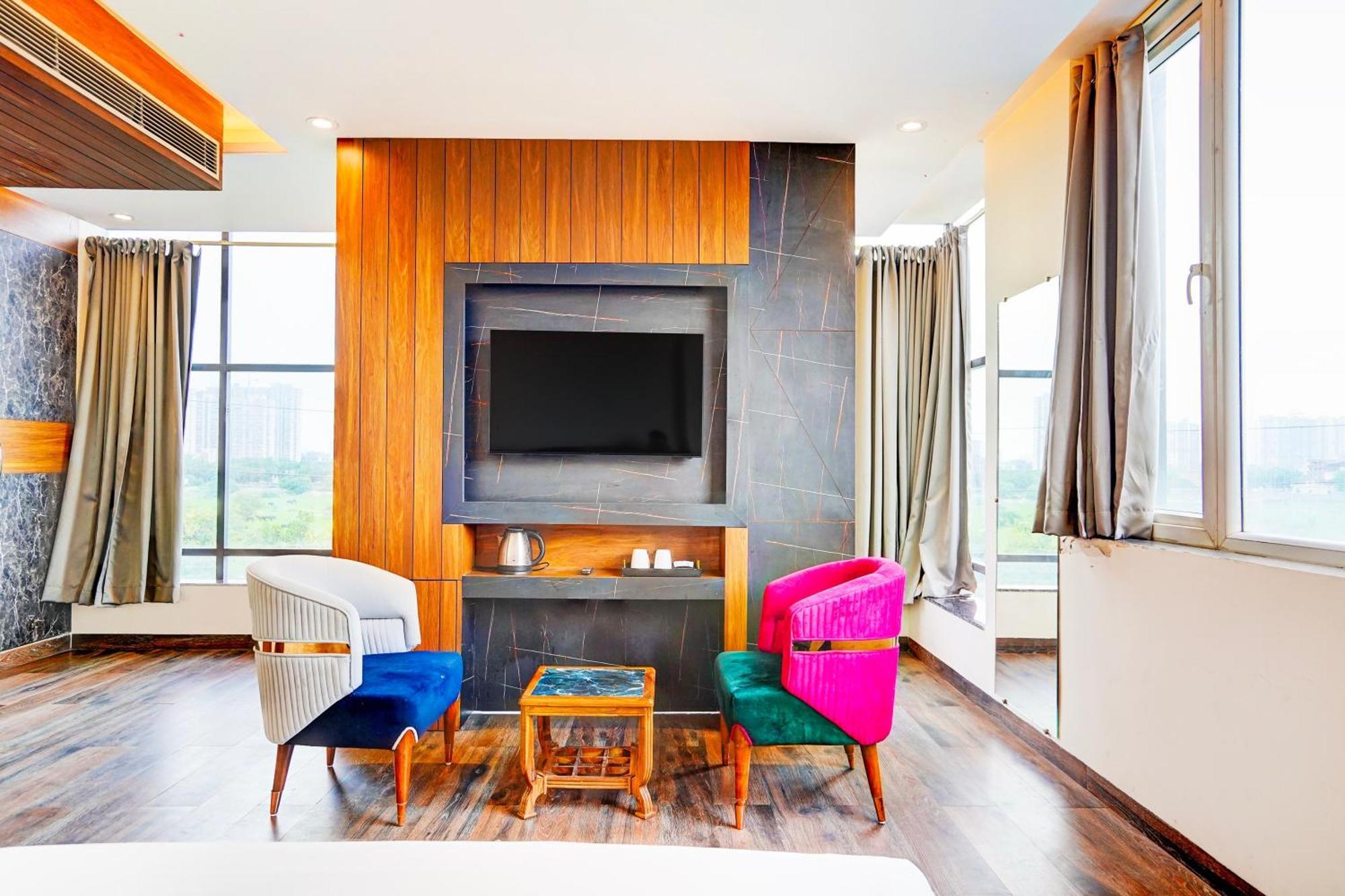Hotel Marina Near Igi Airport Delhi Ню Делхи Екстериор снимка