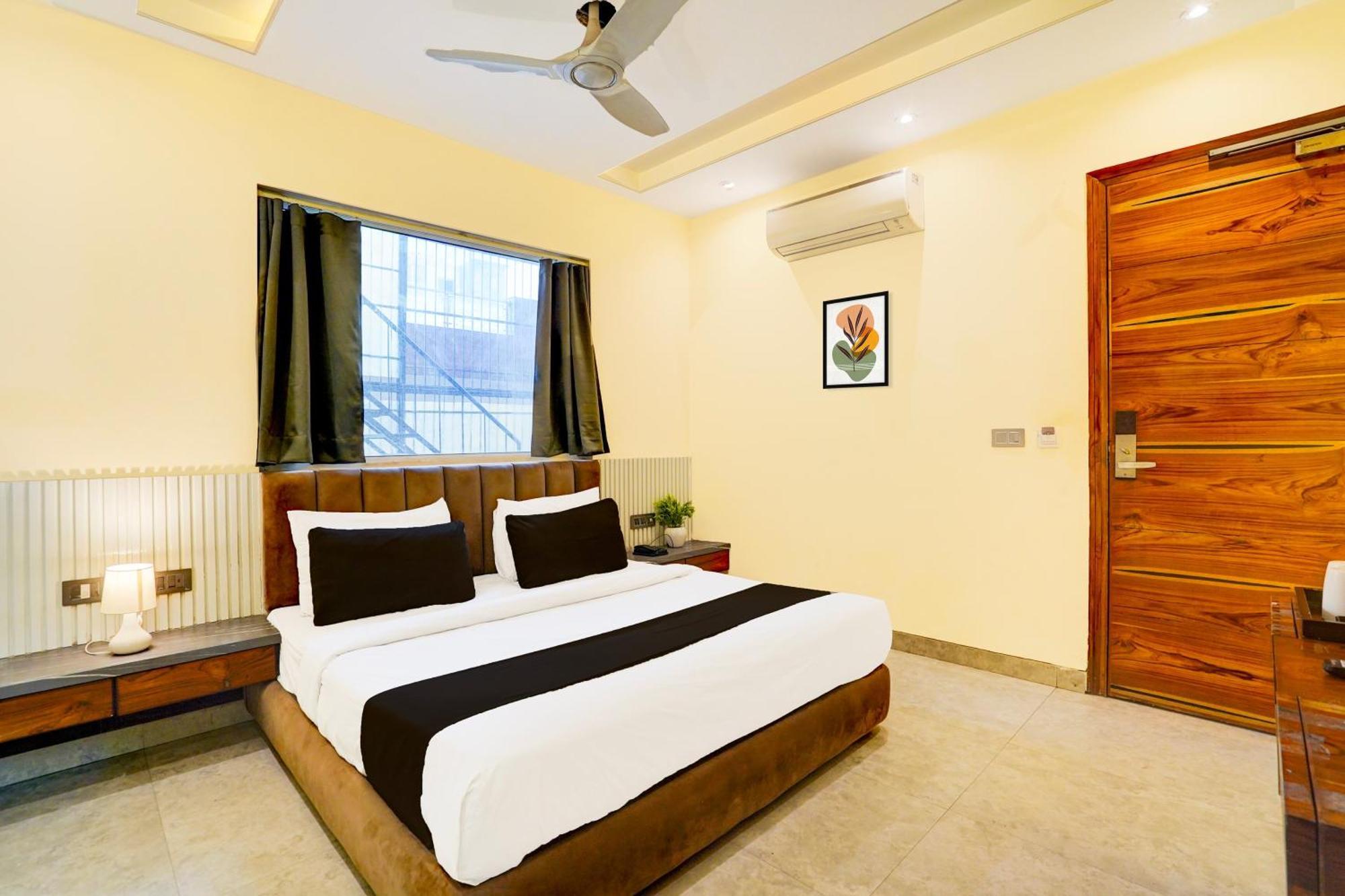 Hotel Marina Near Igi Airport Delhi Ню Делхи Екстериор снимка