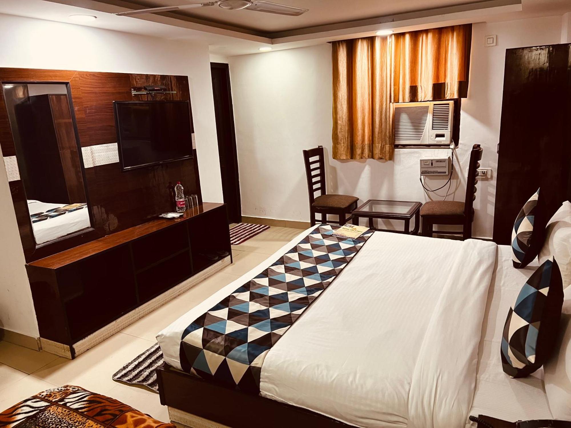 Hotel Marina Near Igi Airport Delhi Ню Делхи Екстериор снимка