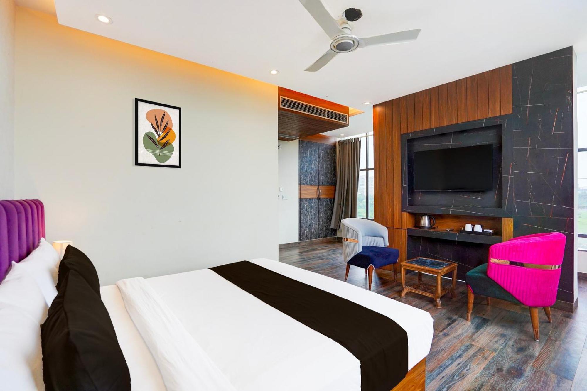Hotel Marina Near Igi Airport Delhi Ню Делхи Екстериор снимка