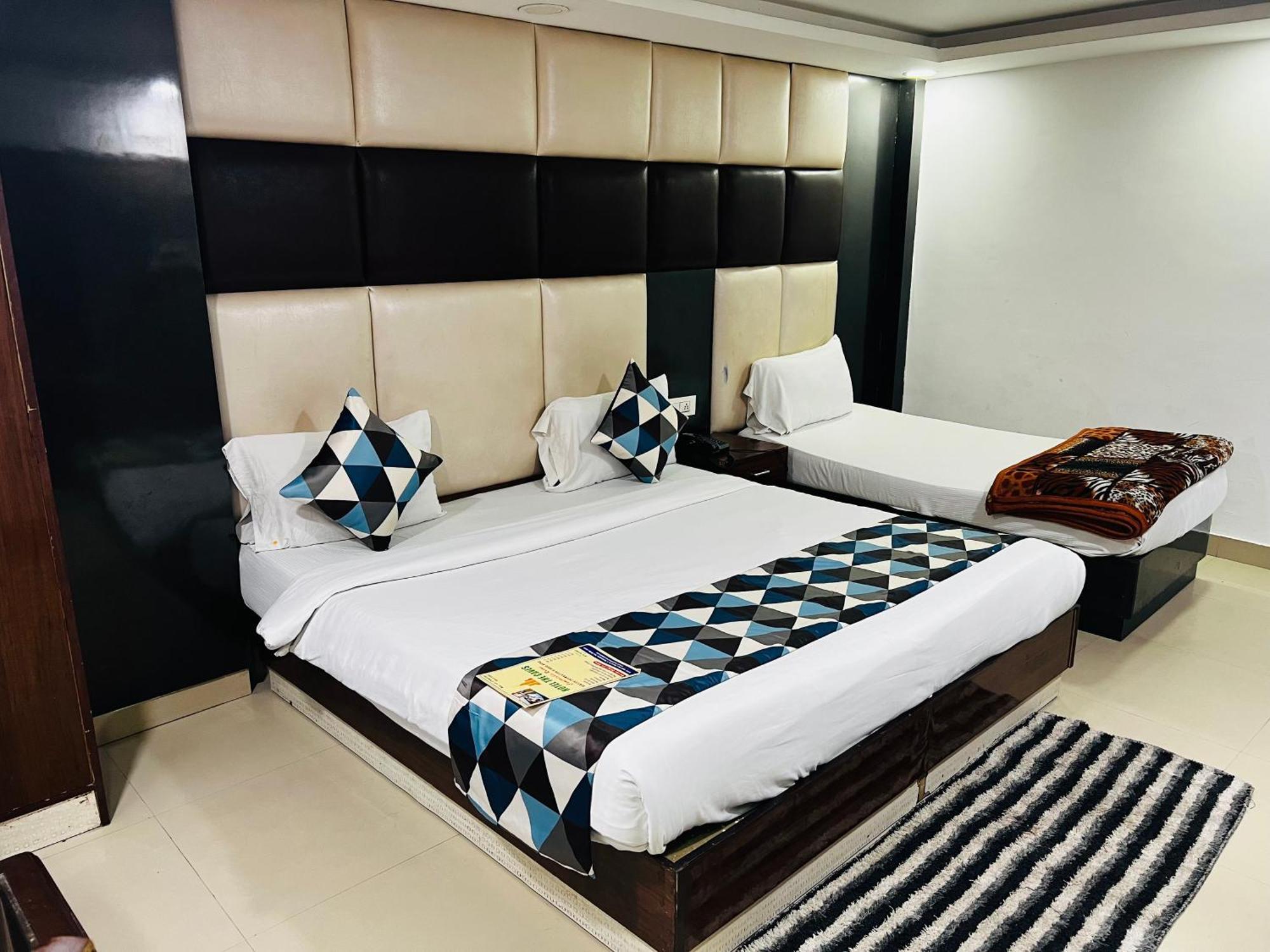 Hotel Marina Near Igi Airport Delhi Ню Делхи Екстериор снимка